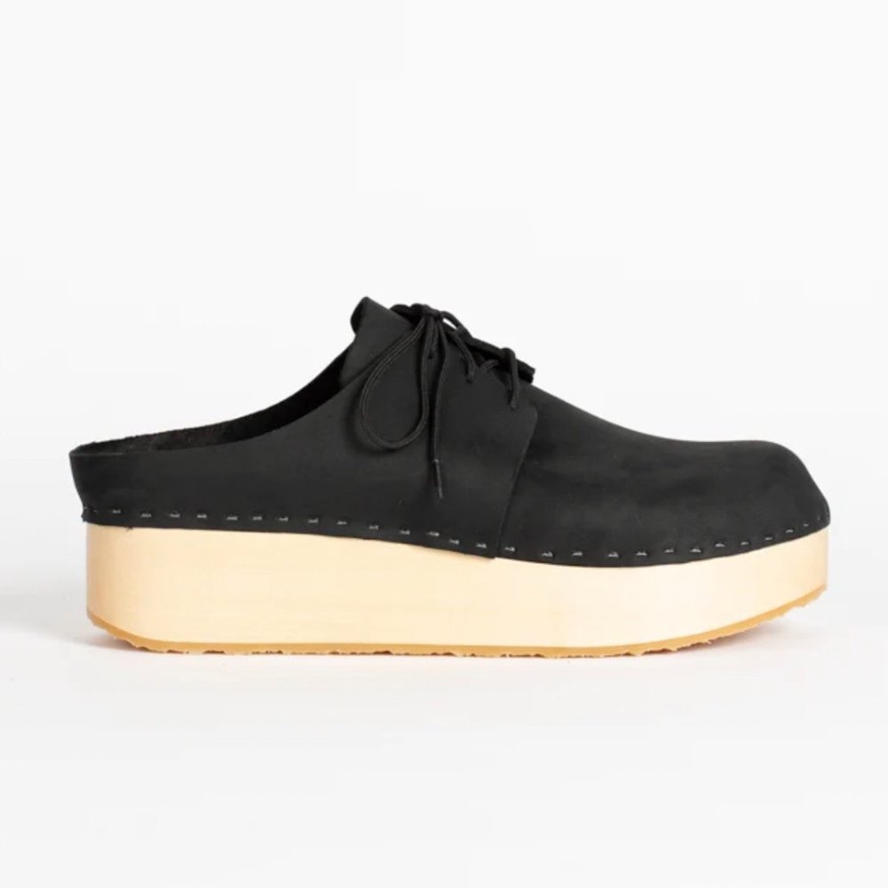 Bryr Zoe Black Platform Clogs, with kilt, size 37 (7)